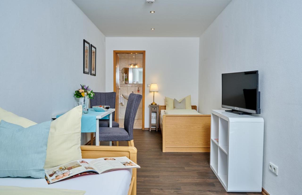 Hotel Restaurant Zum Goldenen Anker Mit Hallenbad & Wellnessbereich Windorf  Extérieur photo