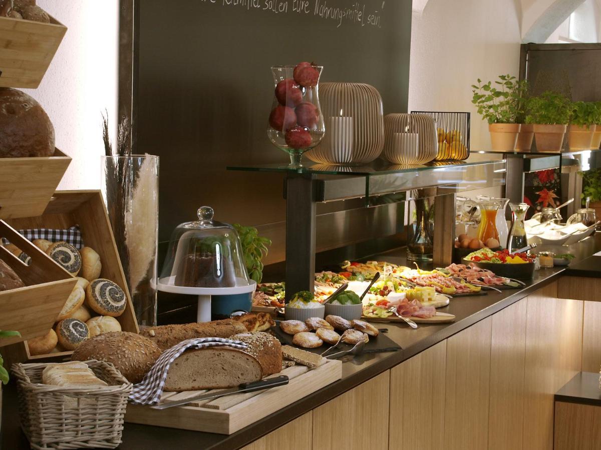 Hotel Restaurant Zum Goldenen Anker Mit Hallenbad & Wellnessbereich Windorf  Extérieur photo